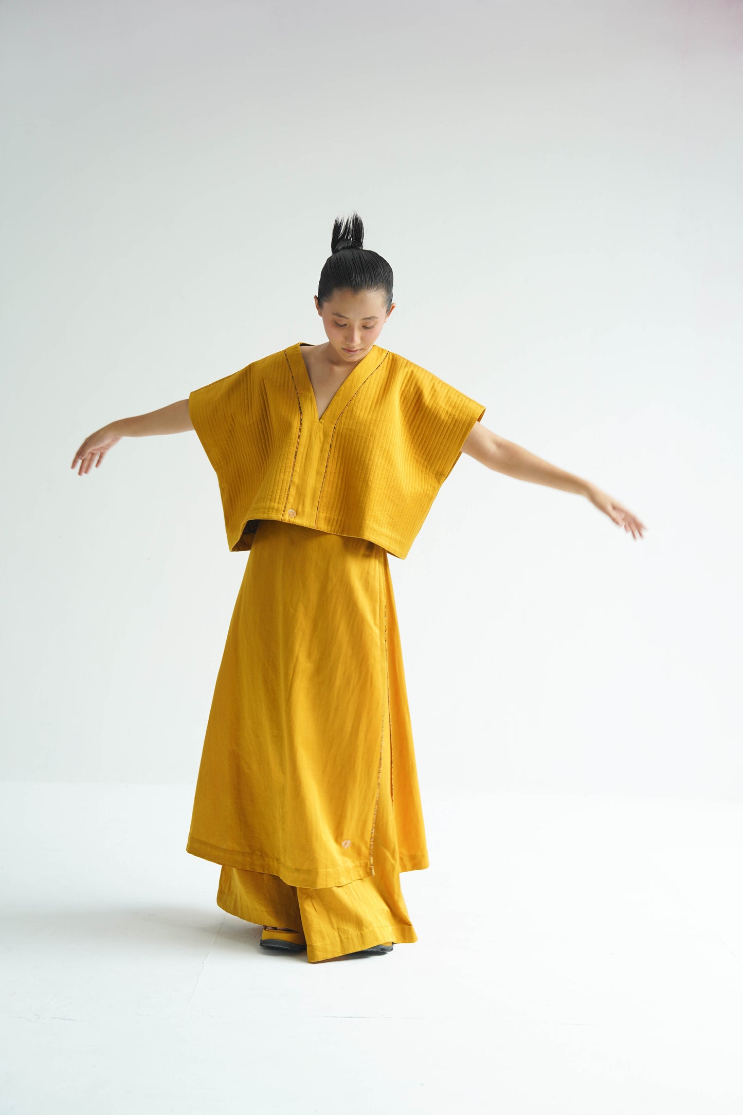 Karashi Quilted Top With Drape Trouser