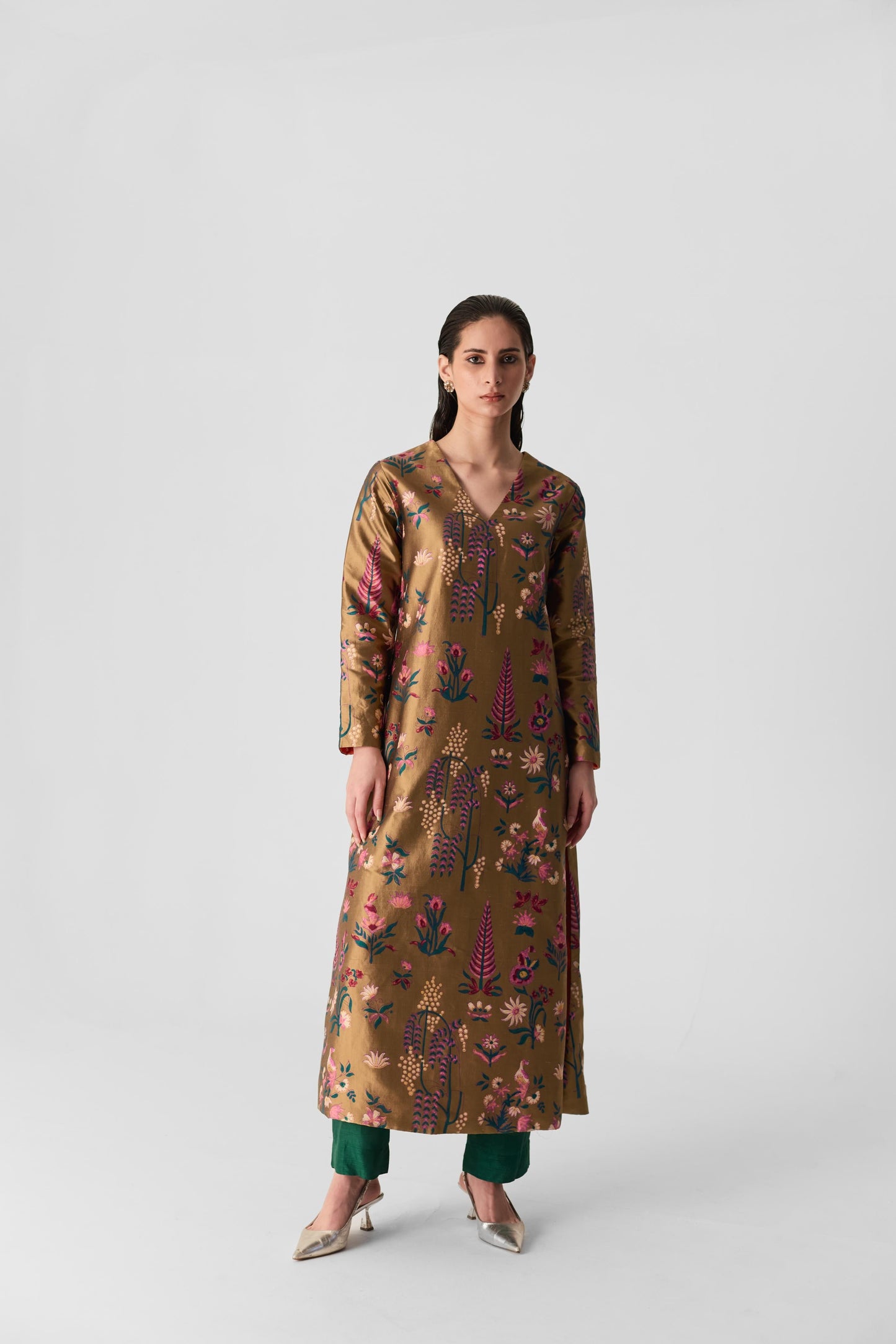 Bahar V Neck Kurta Set