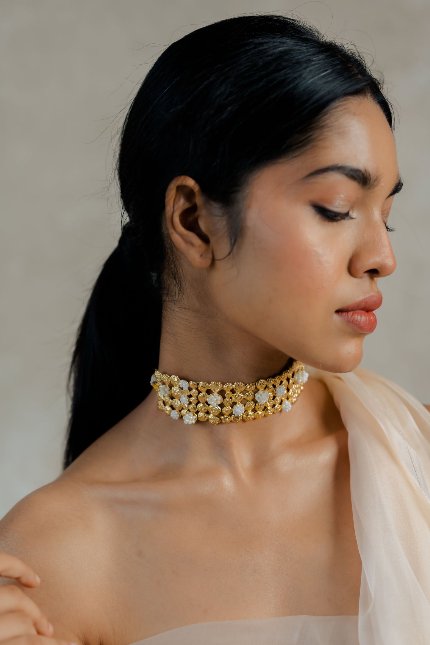 Noor Choker-Golden