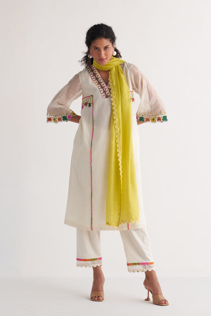 Ivory Floral Applique Streak Tape Kurta with Pants and Scalloped Dupatta